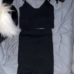 XXS/XS black skirt/crop top outfit